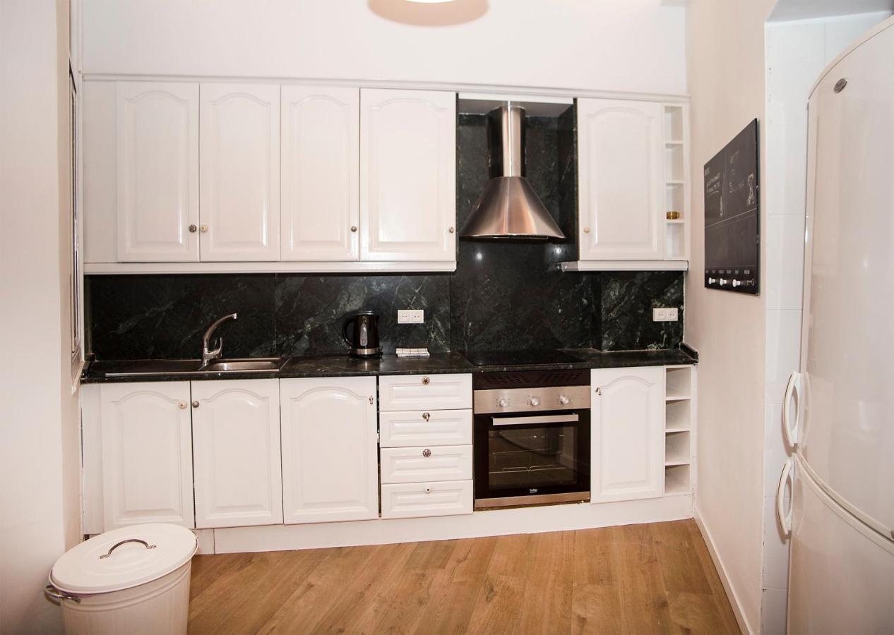 Mai & Maud Ronda Apartment Barselona Dış mekan fotoğraf
