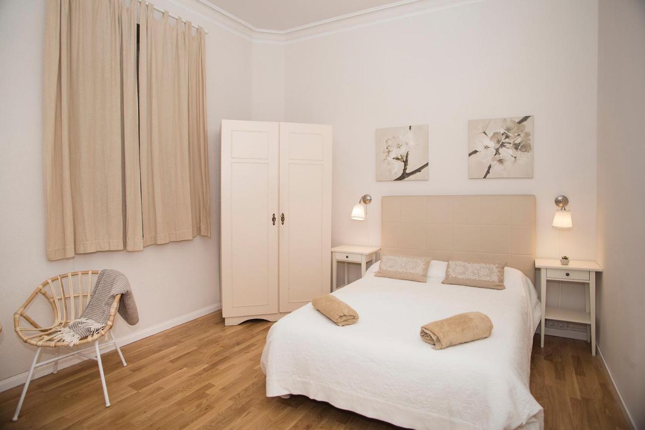 Mai & Maud Ronda Apartment Barselona Dış mekan fotoğraf