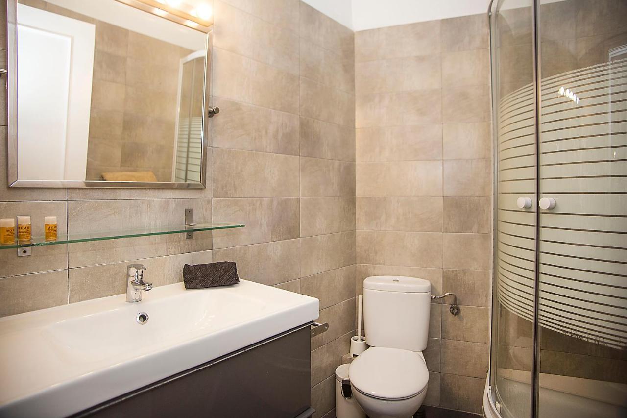Mai & Maud Ronda Apartment Barselona Dış mekan fotoğraf